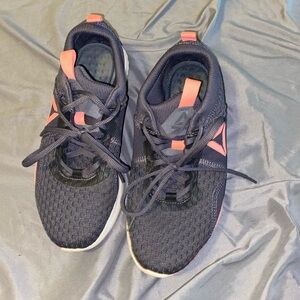 Reebok Women's Black and Pink Athletic Shoes